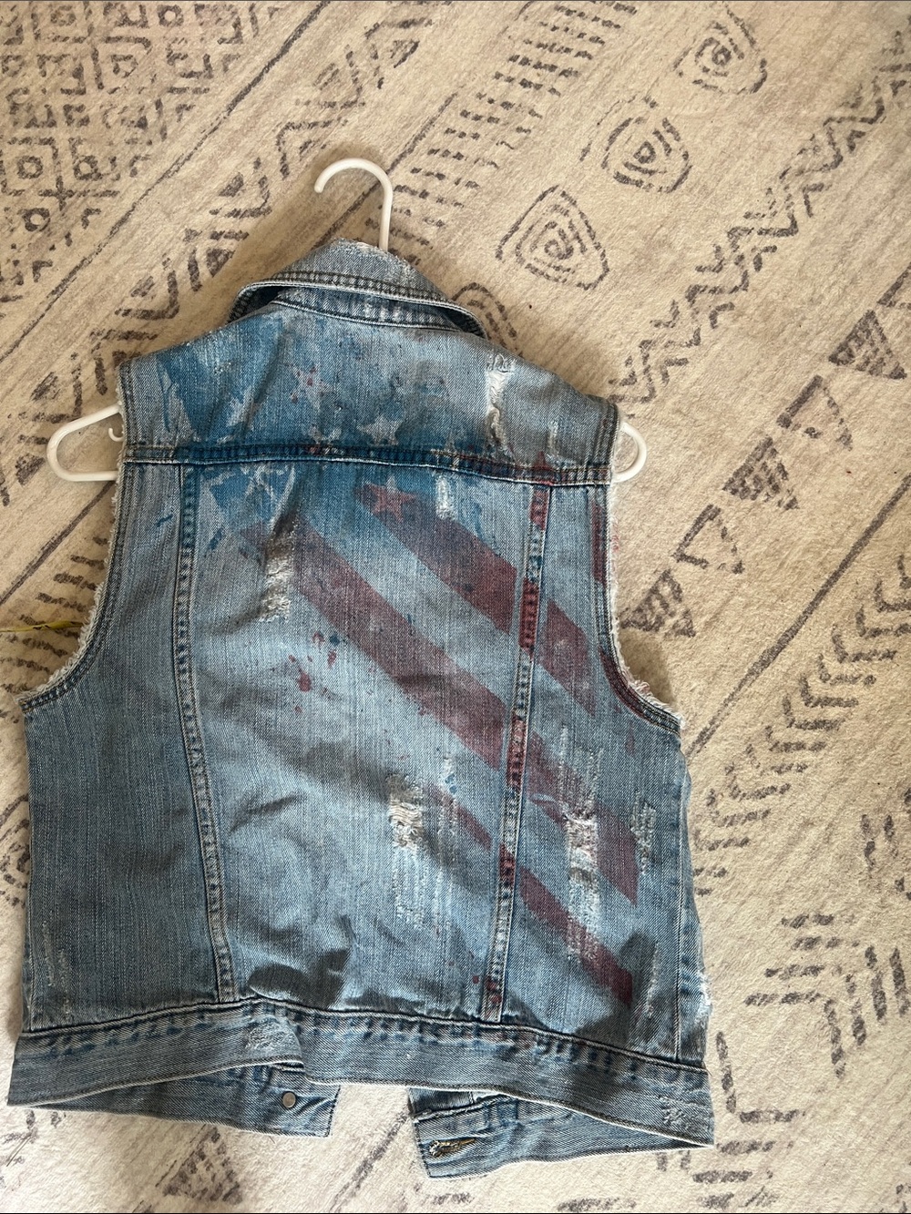 BDG Washed Blue Distressed Denim Vest - Picture 6 of 6